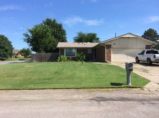 1412 Trenton Cir, Wagoner, OK 74467
