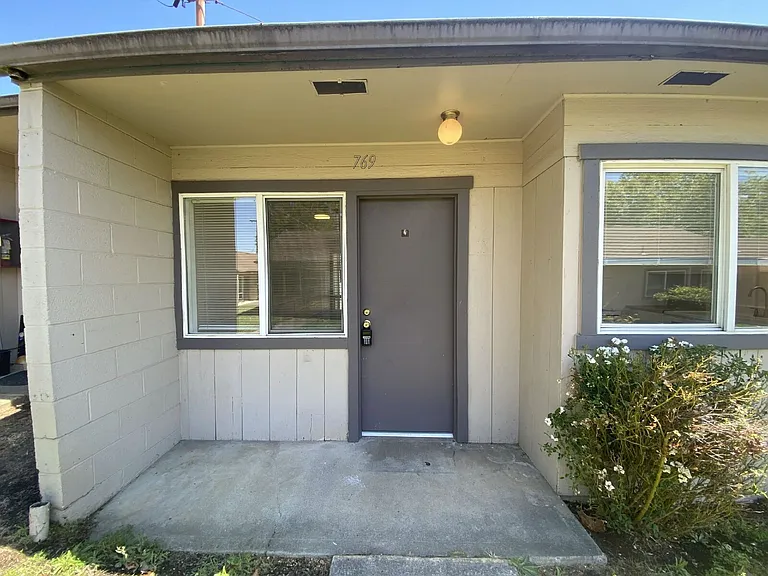 769 NE Alameda Ave — Photo 26