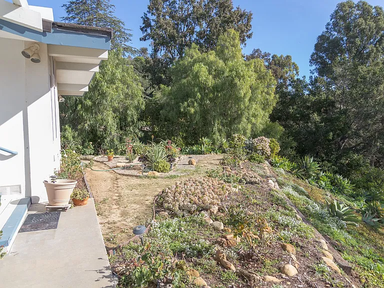 1082 Via Los Padres — Photo 17