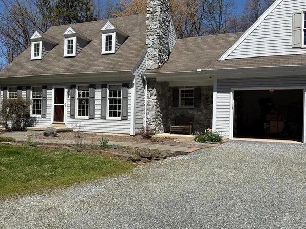 207 Yoder Rd, Bainbridge, PA 17502