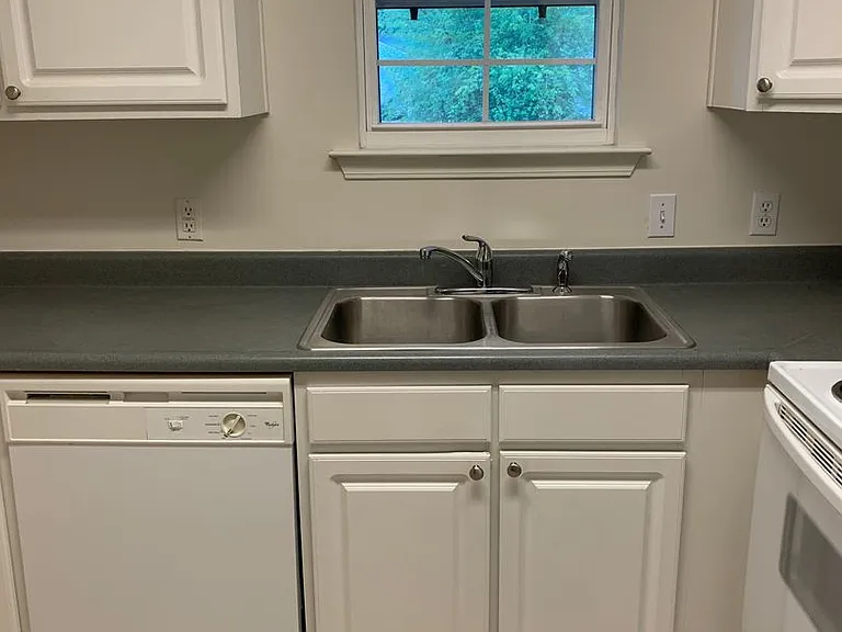 310 Tibet Ave #2 — Photo 8