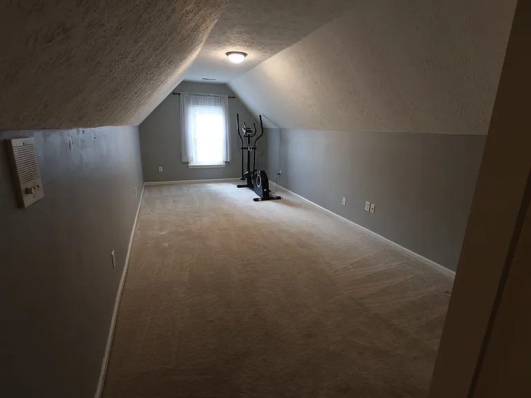 401 Rock Creek Ct — Photo 3