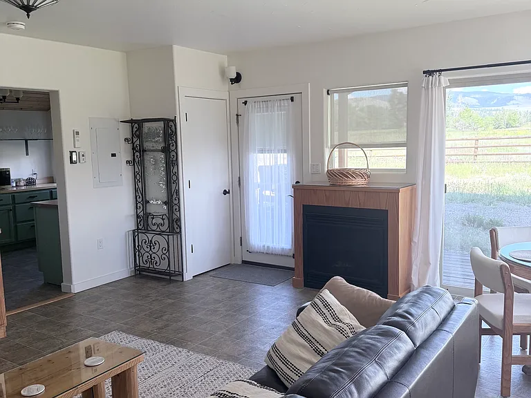 3724 Earth Sky Rd — Photo 4
