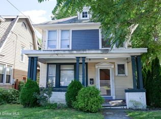 6 Osborne Rd, Colonie, NY 12205