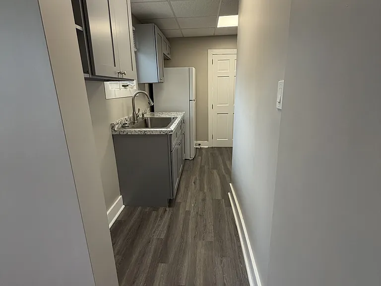 264-266 Kings Hwy #1 — Photo 4