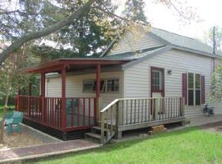 218 W Session St, Waupaca, WI 54981