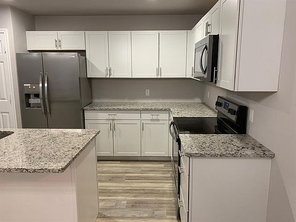 3rd image of 2617 Cummings Dr