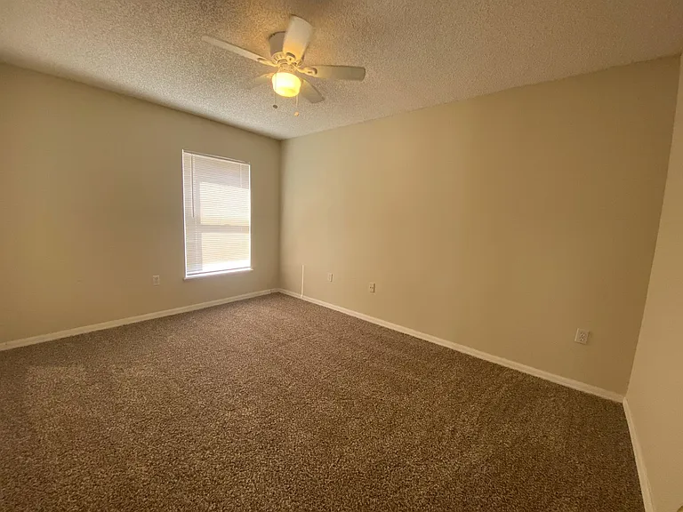 7327 N High Bluff Rd — Photo 9