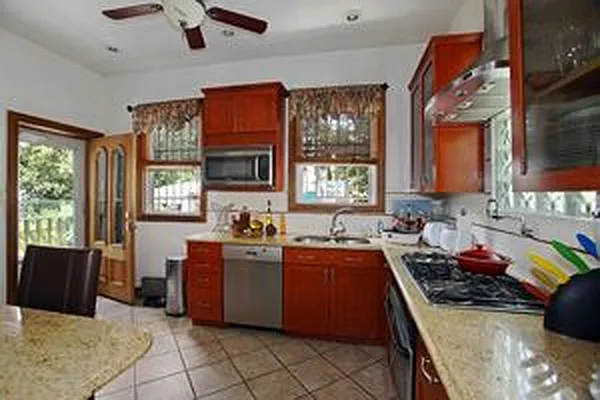 Sold by Douglas Elliman | media 2