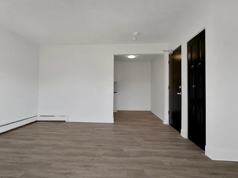 130 Stewart Ave #9 — Photo 24