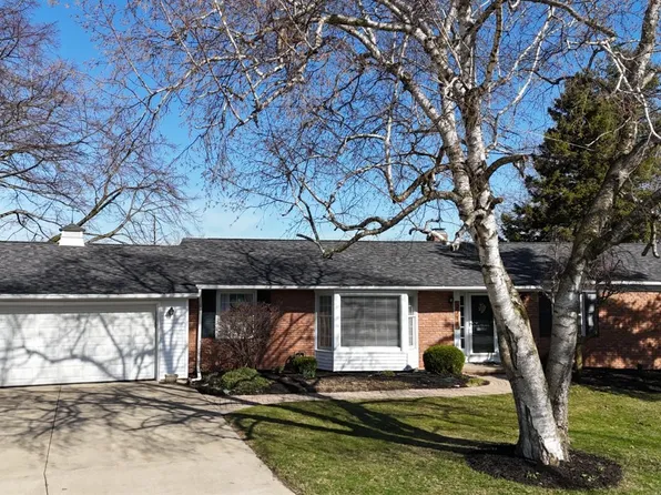 2711 Merriweather Rd, Sandusky, OH 44870