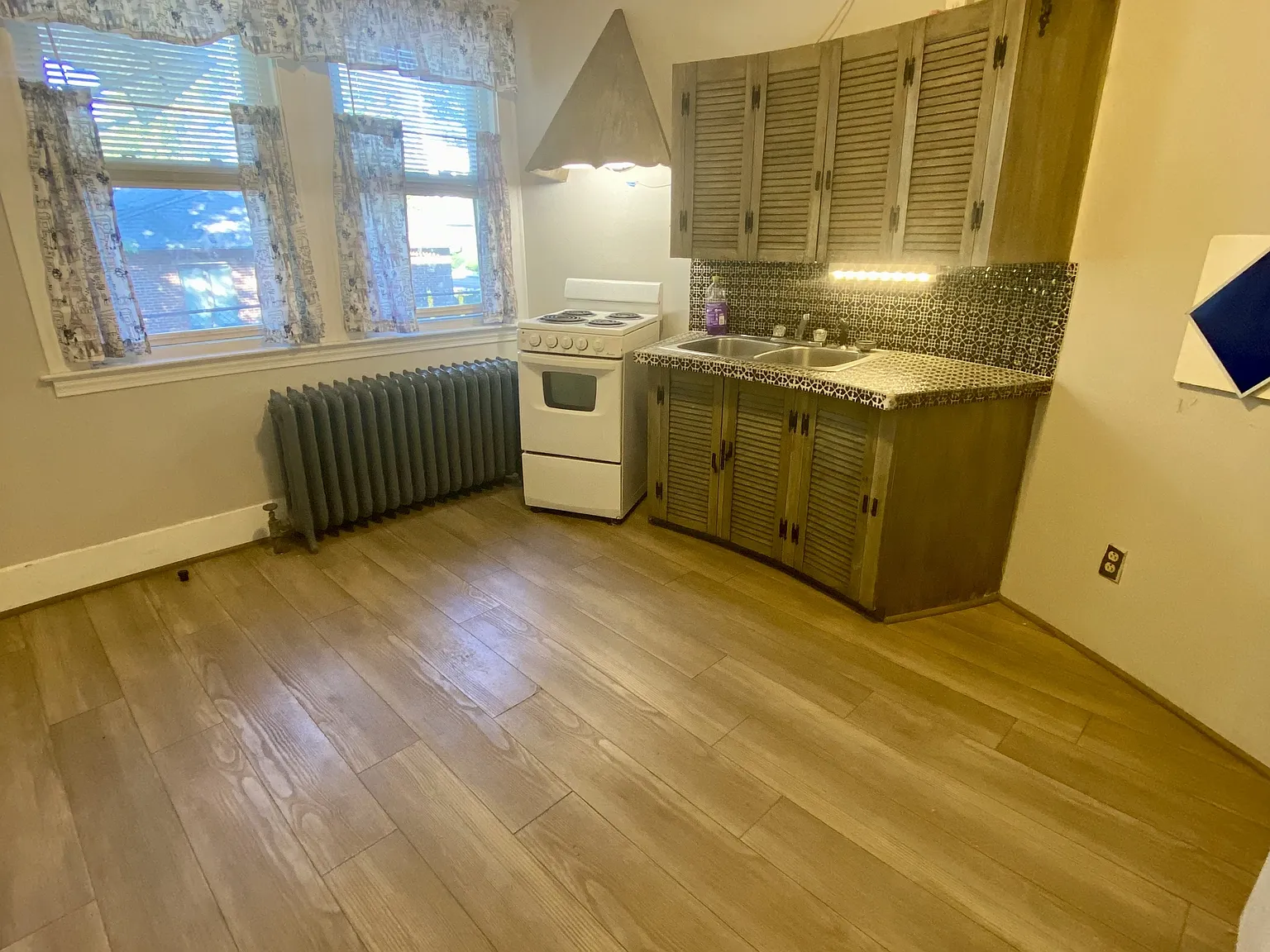 299 Pine Street - 5 — Photo 2