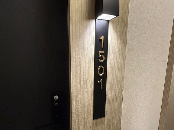 4th image of 20 Soudan Ave #1501