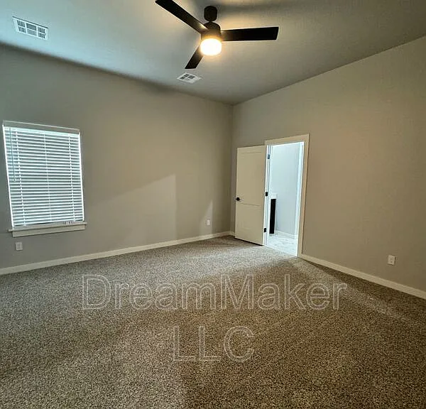 764 Apple Blossom Way — Photo 7