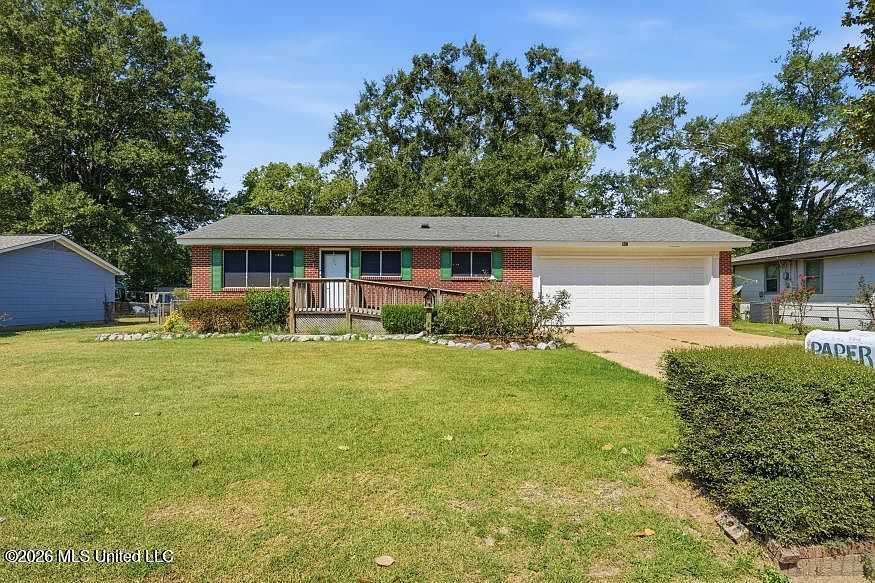 1st image of 407 Gatewood Dr