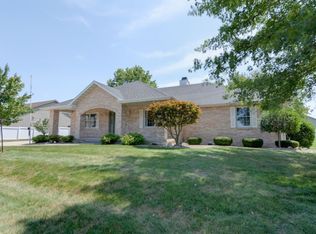 1295 W Masters Ln, Decatur, IL 62521