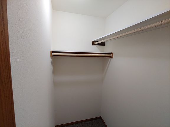 4th image of 202 Redwood Ln #2
