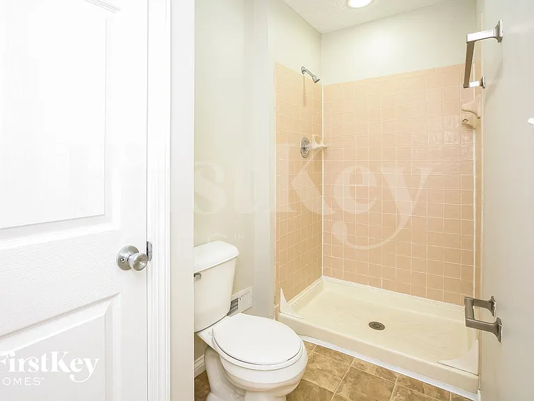 511 Palmyra Dr — Photo 11