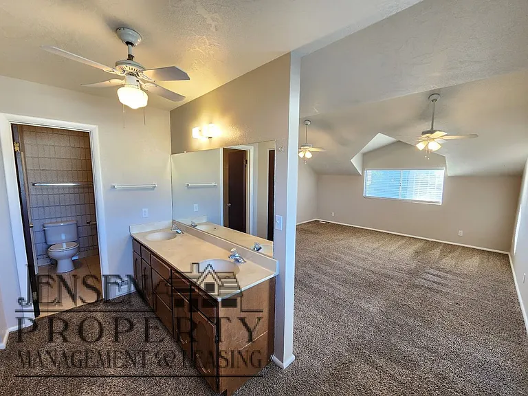 781 N Valley View Dr #1 — Photo 16