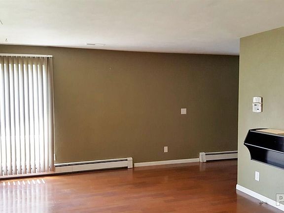 4th image of 402 S Juliana St