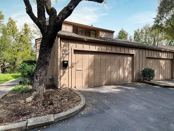 2nd image of 40 Prairie Falcon Drive