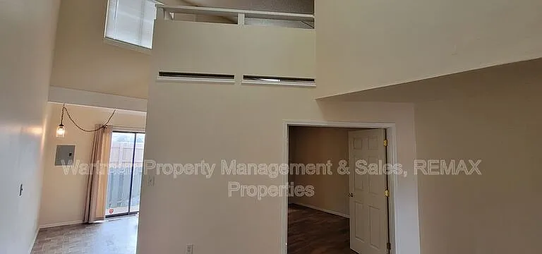 4560 Excalibur Ct — Photo 5