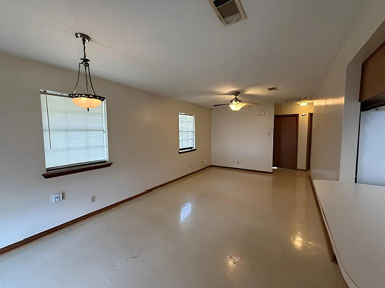 610 Old Covington Hwy #A — Photo 12