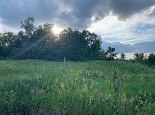 3044 Savannah Ct, Hiawatha, IA 52233