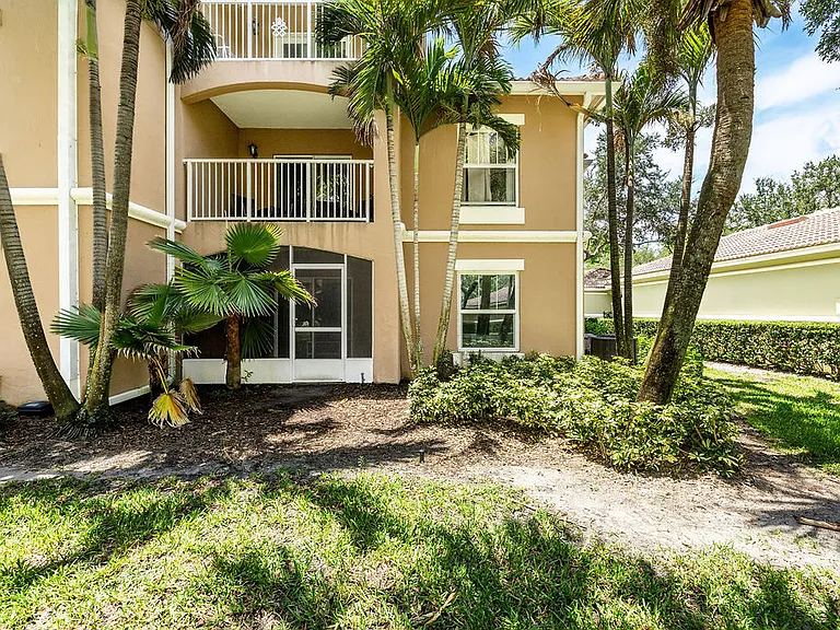 5060 Fairways Cir #F101 — Photo 41