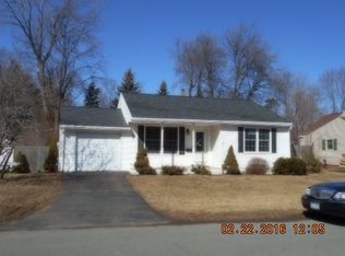 1 Laurendale St, Colonie, NY 12205