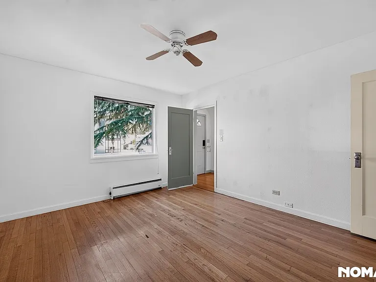 1600 Columbia St — Photo 9