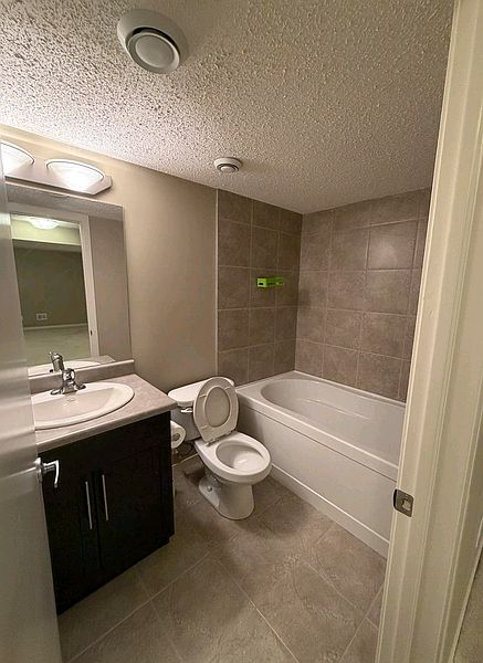 Edmonton House for rent - 4 Bedrooms — photo 11