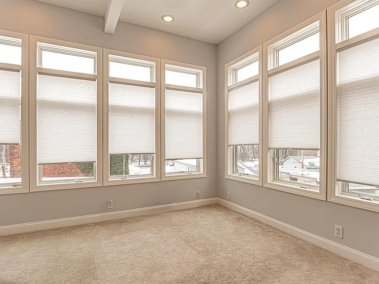 15 Ravine St — Photo 11