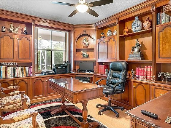 4th image of 1714 Royal Grove Way