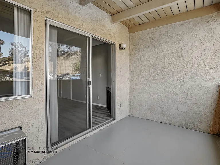 Rollingwood Apartments — Photo 33