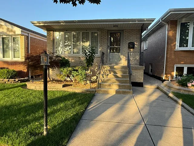5127 S New England Ave — Photo 2