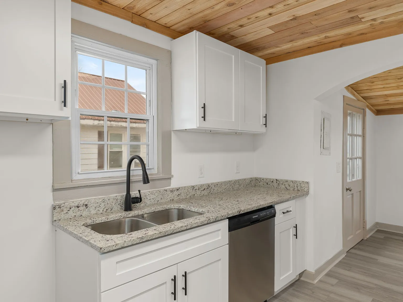 3 bed, 1181 sqft, $1,450 — Photo 4