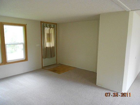 5th image of 17431 84th Ave NW