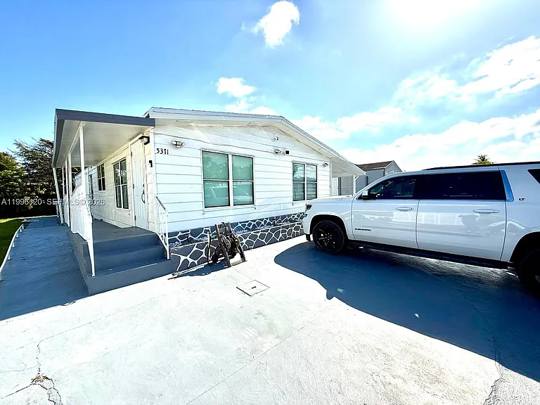 5371 NW 200th Ter #409 — Photo 20
