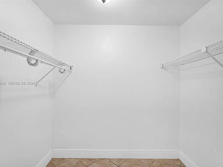 3401 N Country Club Dr #307 — Photo 6
