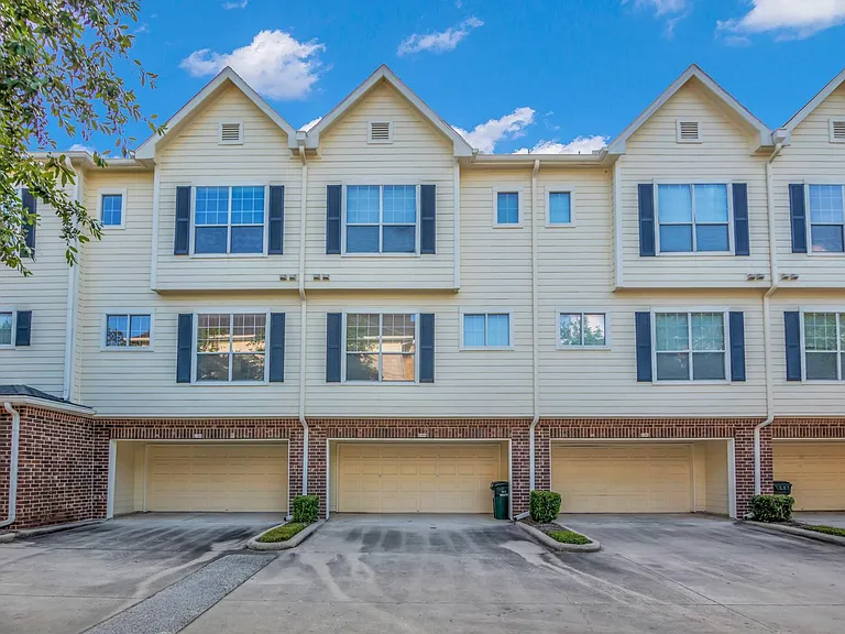 9200 Westheimer Rd #1503 — Photo 33