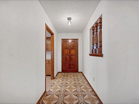 4th image of 7813 Ambassador Rd