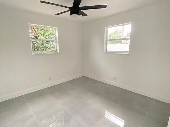 5th image of 1705 S Congress Ave