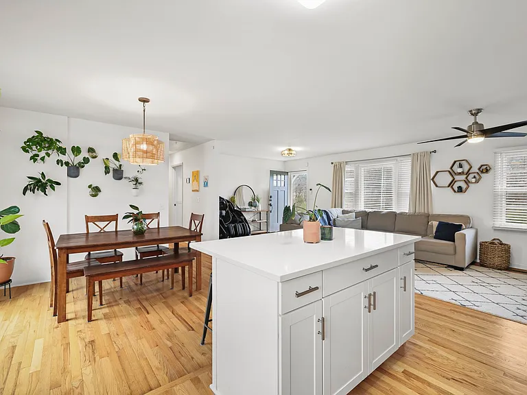 3826 E Ridge Dr — Photo 5