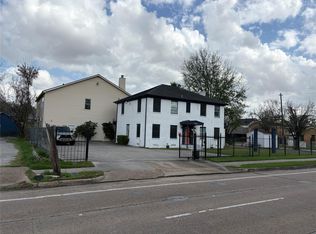 5902 Irvington Blvd, Houston, TX 77009