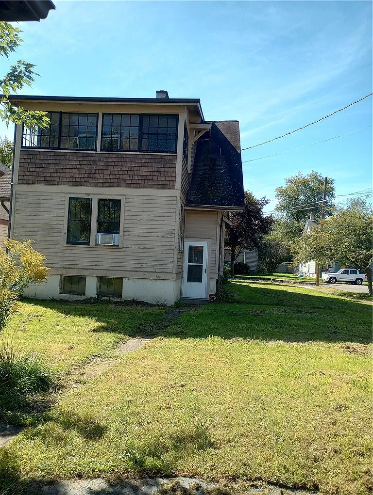 2 bed, 1.0 bath, 966 sqft, $950 — Photo 3