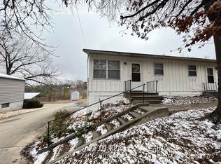 1621 S Lees Summit Rd, Independence, MO 64050