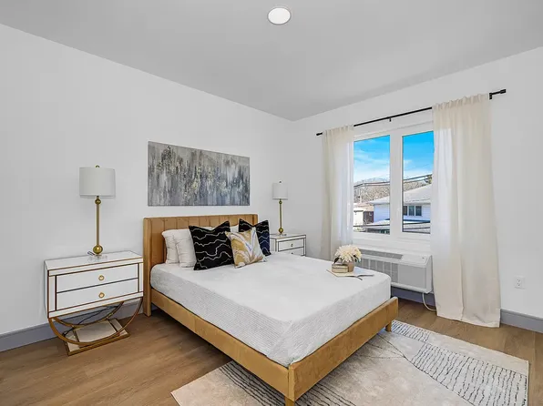 1435 10th Street image 10 of 59