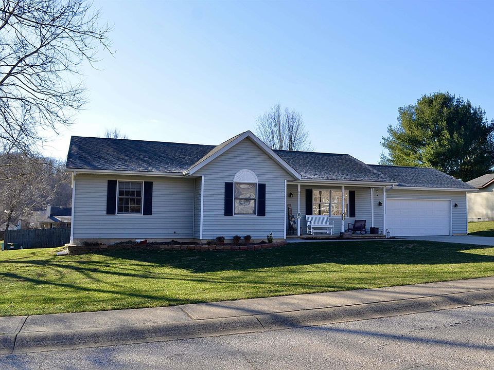 1st image of 872 E Clover Dr