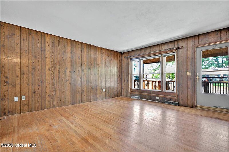 5th image of 60 Edmund Drive